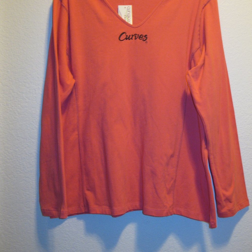 Women's XL Curves Shirt -- Top -- Curvaceous me Curves Collection - New